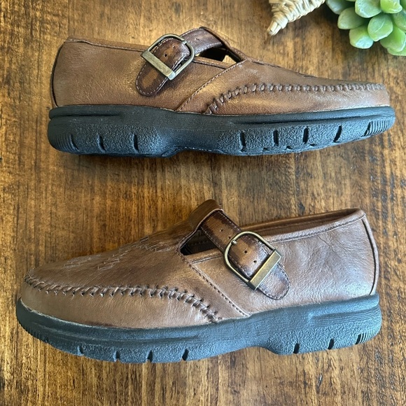 Sonoma | Genuine Leather Fisherman Mary Jane’s Loafers w/Woven Detail, Size 6.5 - Picture 4 of 10